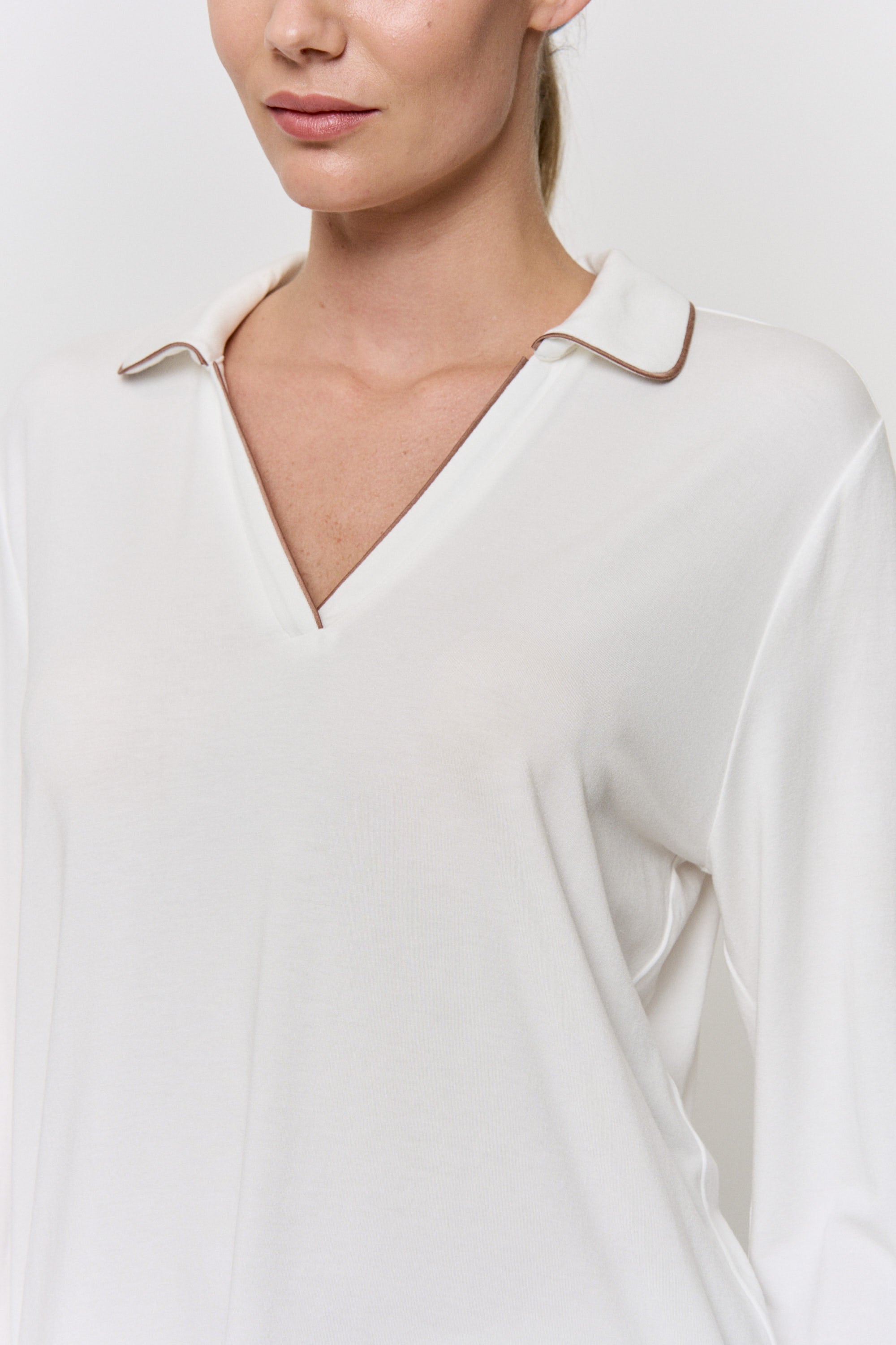 Undyed Modal Lounge-Set in naturally dyed fabric by AGA Nature