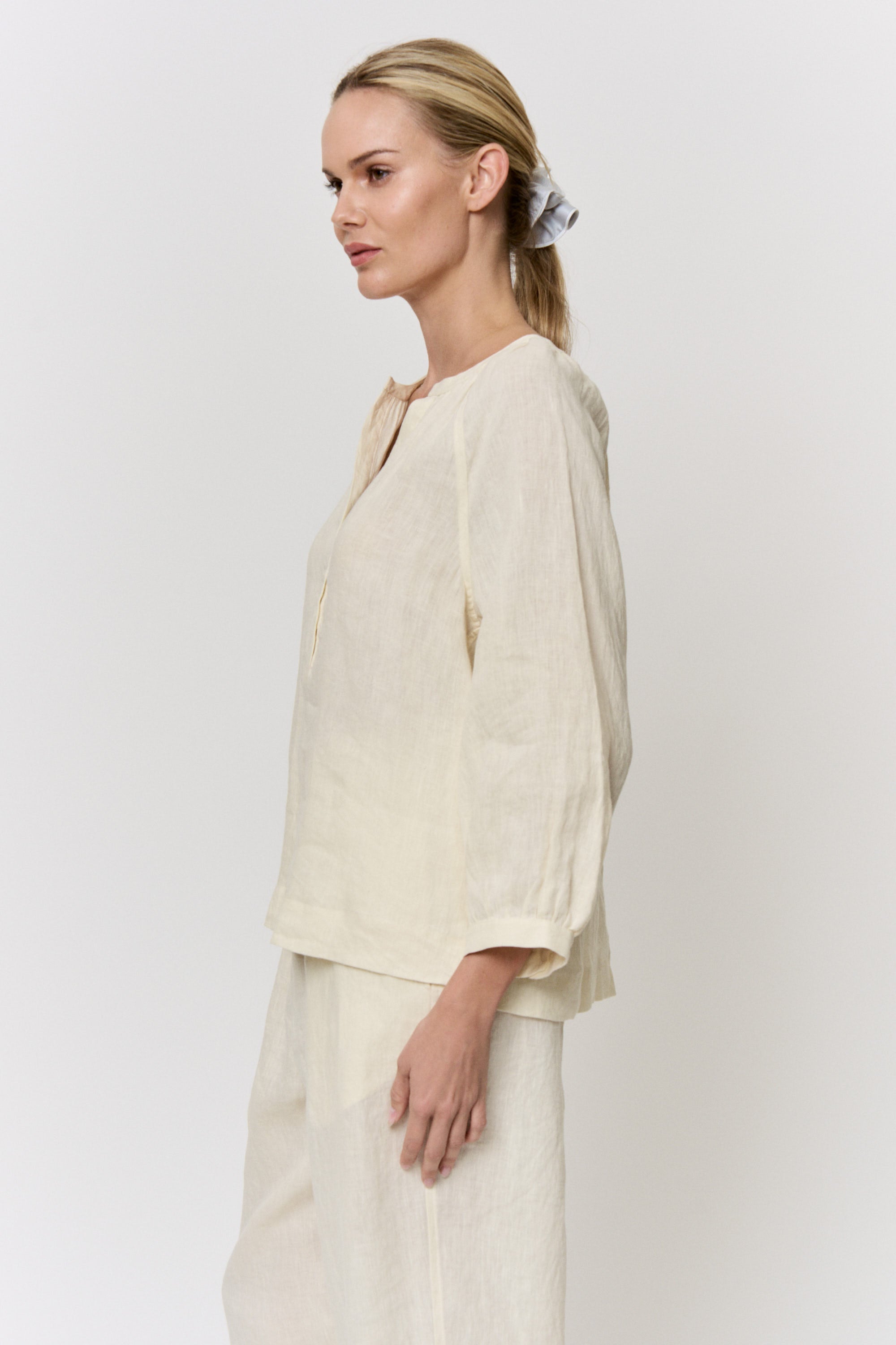 Pomegranate-Dyed Linen Top in naturally dyed fabric by AGA Nature