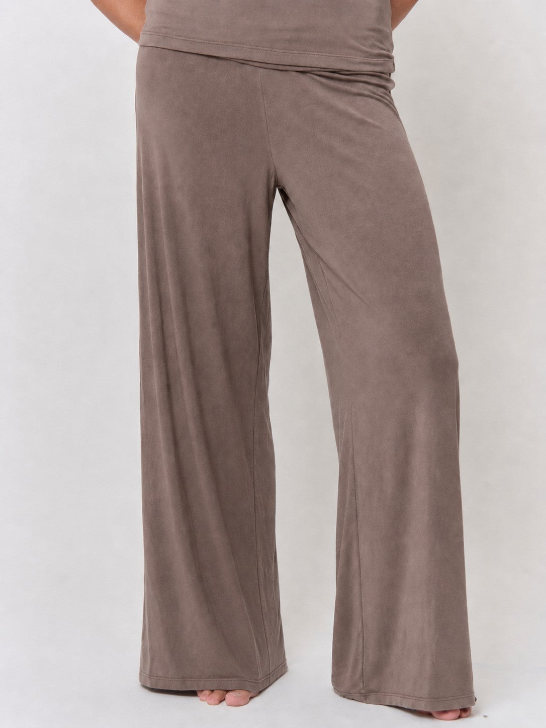 Cutch-Dyed Modal Lounge-Pant in naturally dyed fabric by AGA Nature