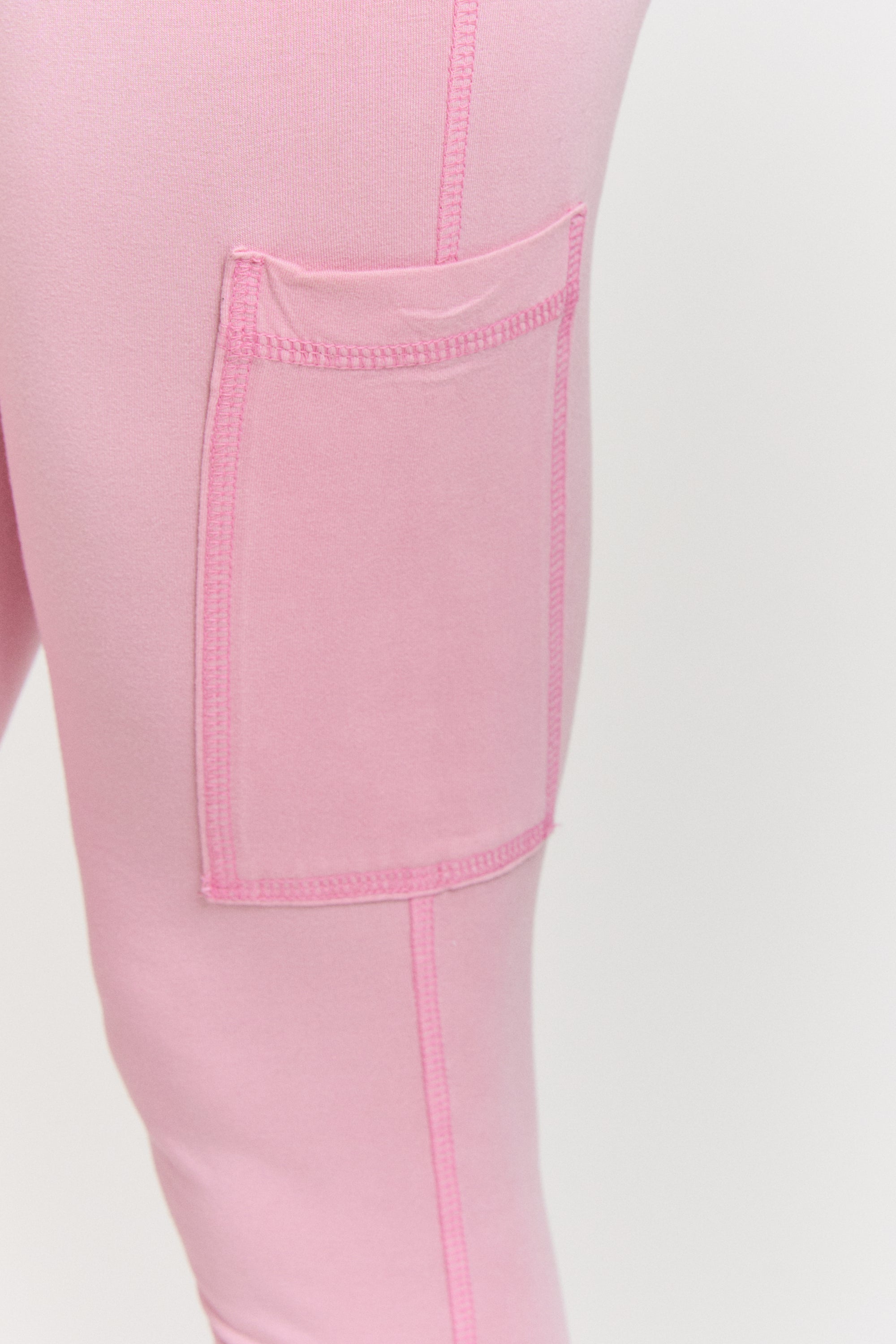 Cochineal-Dyed Modal Pocket-Legging in naturally dyed fabric by AGA Nature