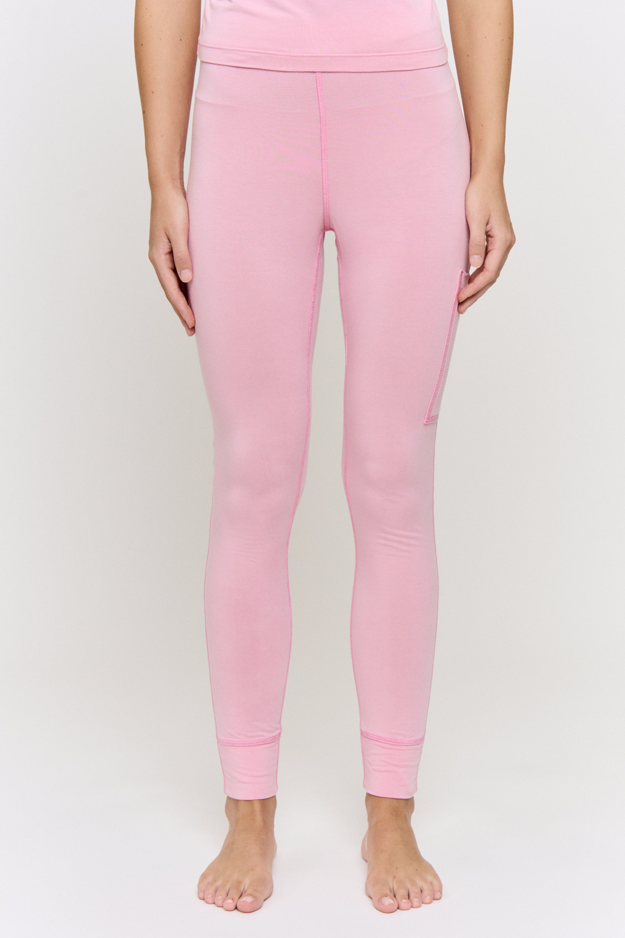 Cochineal-Dyed Modal Pocket-Legging in naturally dyed fabric by AGA Nature