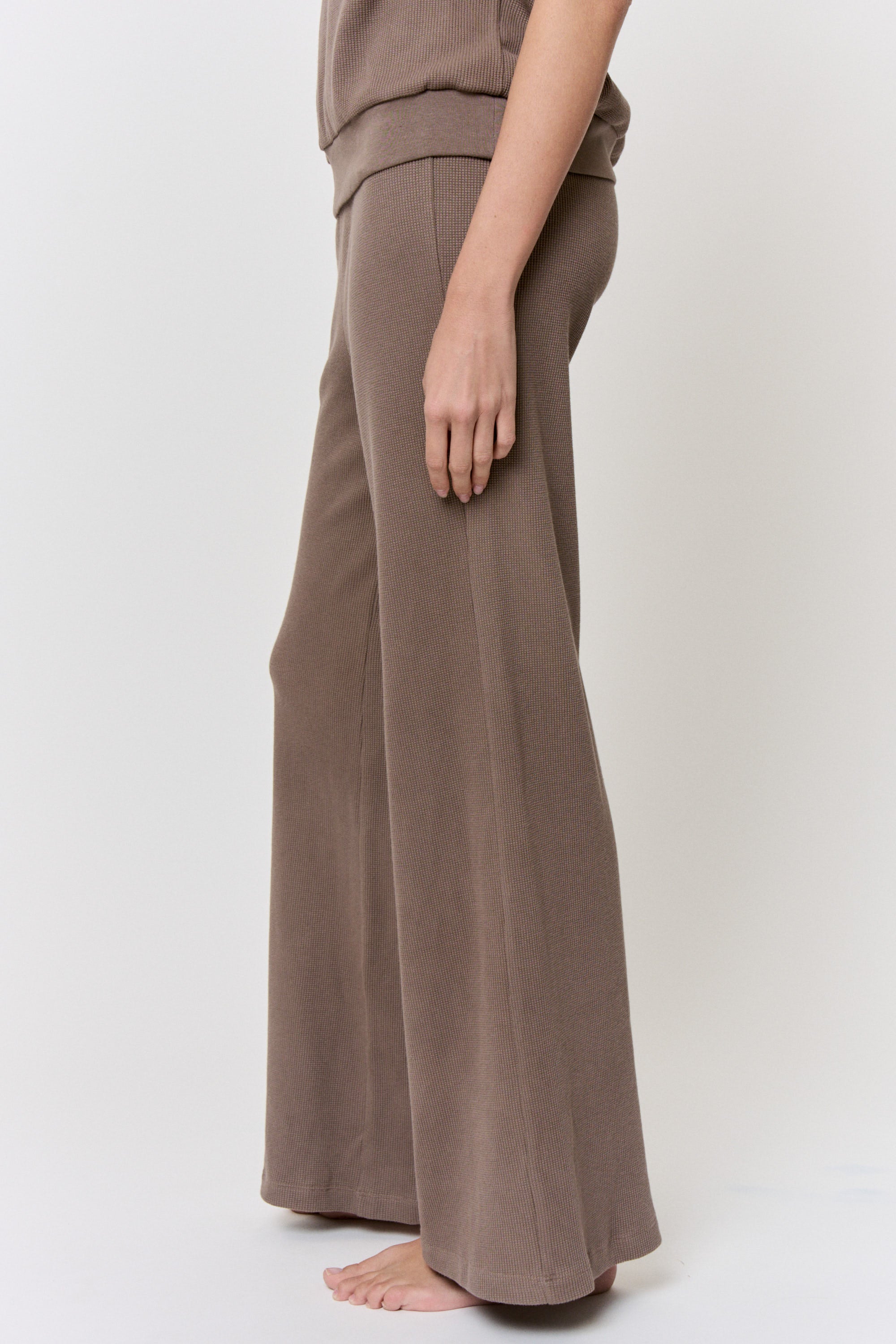 Cutch-Dyed Waffle Lounge-Pant in naturally dyed fabric by AGA Nature